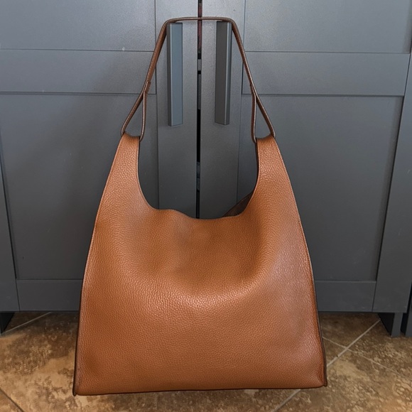 Cuyana Handbags - Cuyana Leather OverSized Double Loop Bag